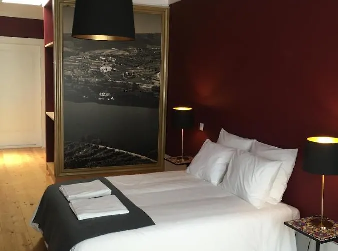 Pimms Ribeira Oda ve Kahvaltı 3*