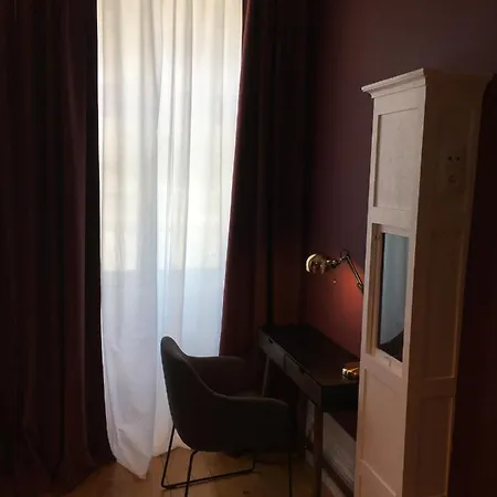 Pimms Ribeira Bed & Breakfast *