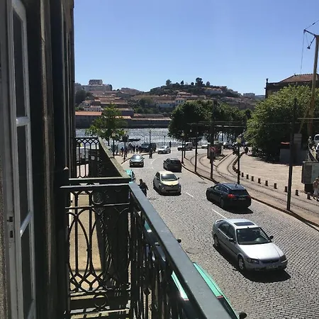 Pimms Ribeira 3* Porto