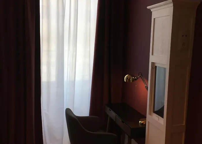 Pimms Ribeira Bed & Breakfast 3*